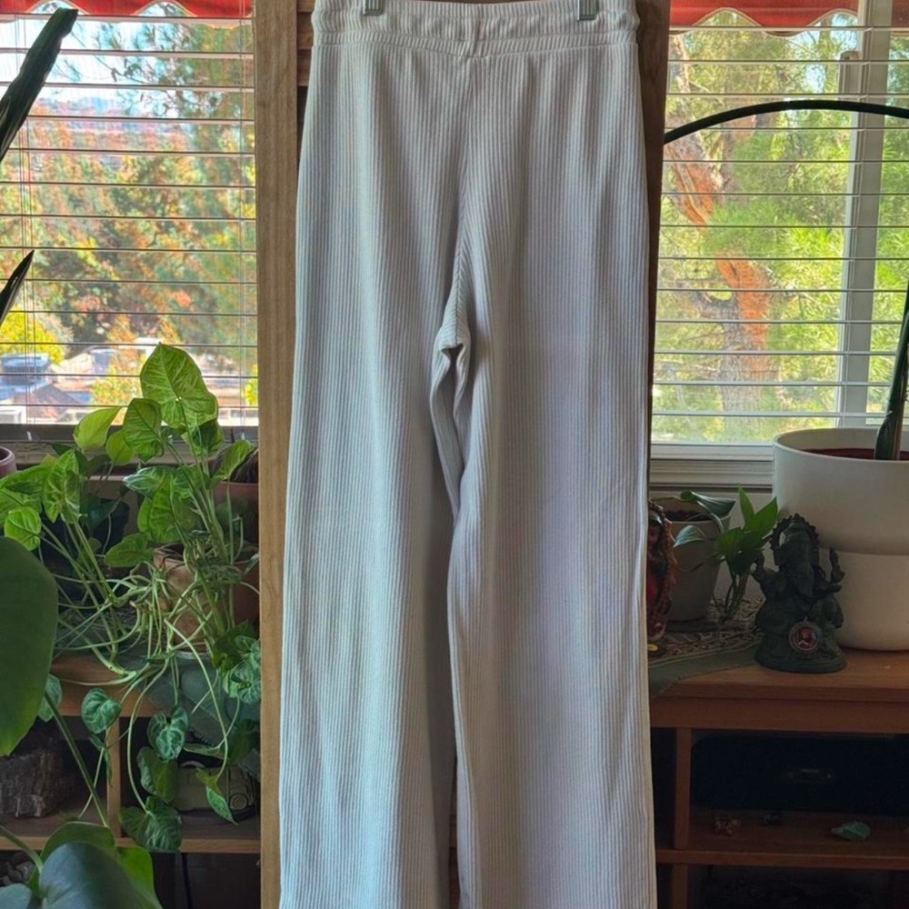Light Cream Colored Ribbed Drawstring Lounge Pants - Picture 2 of 3